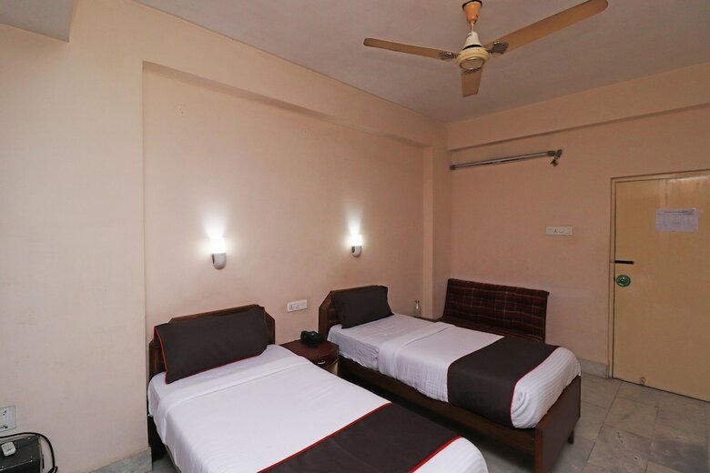 Collection O 36951 The Ambassador Hotel