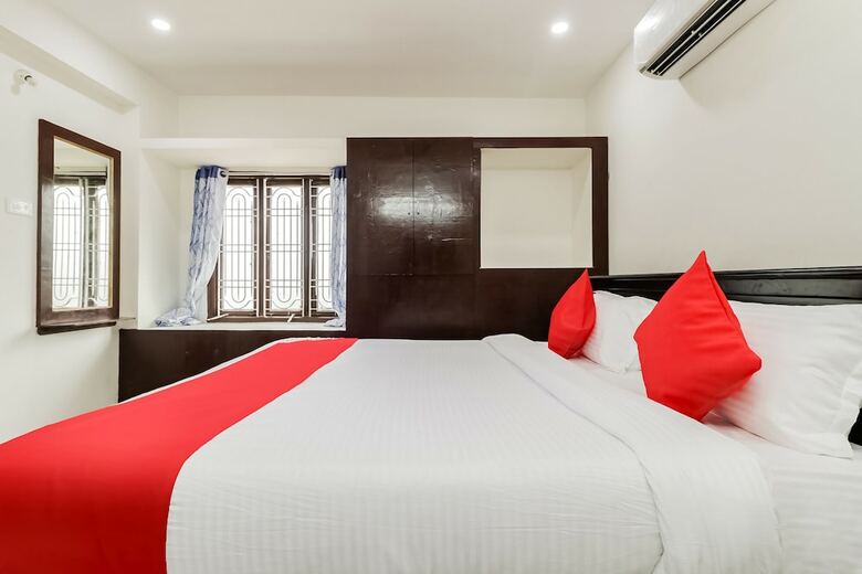 Hotel Oyo 46726 Victory Grand