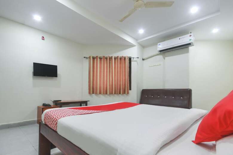 Oyo 47565 Hotel Cm Residency