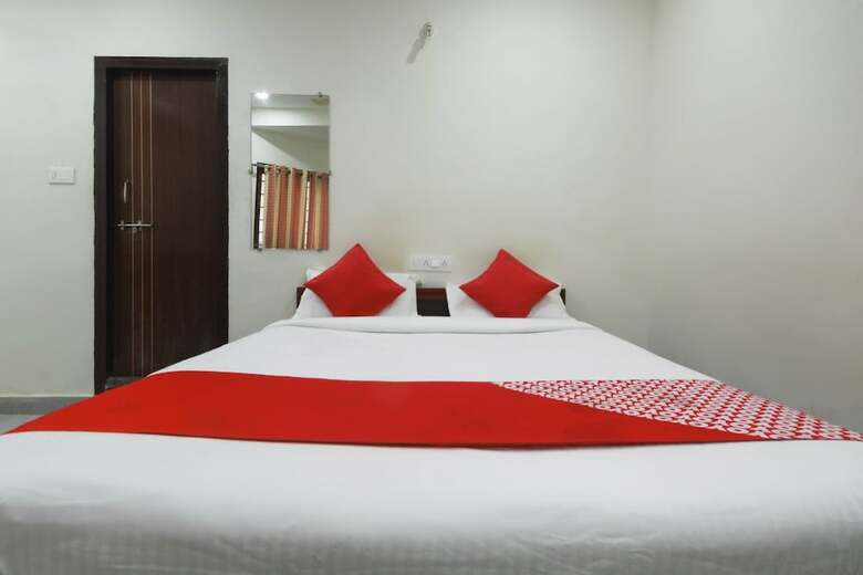 Oyo 47565 Hotel Cm Residency