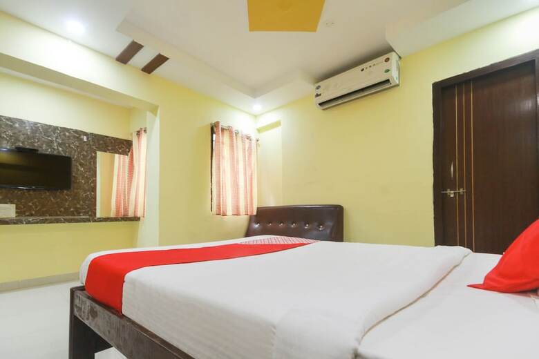 Oyo 47565 Hotel Cm Residency