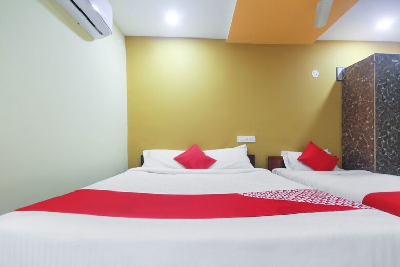 Oyo 47565 Hotel Cm Residency