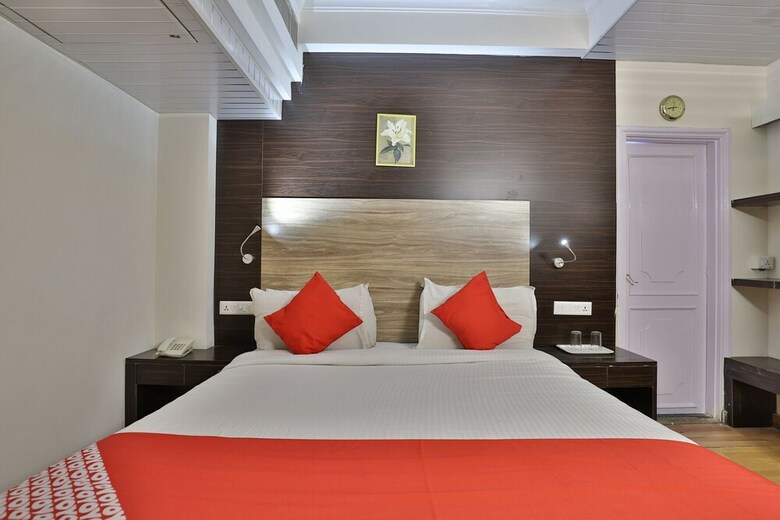 Oyo 2308 Hotel Crown
