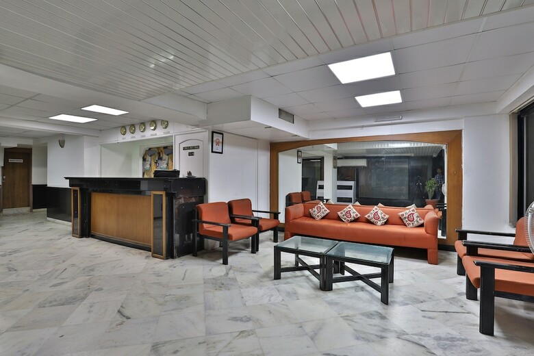 Oyo 2308 Hotel Crown