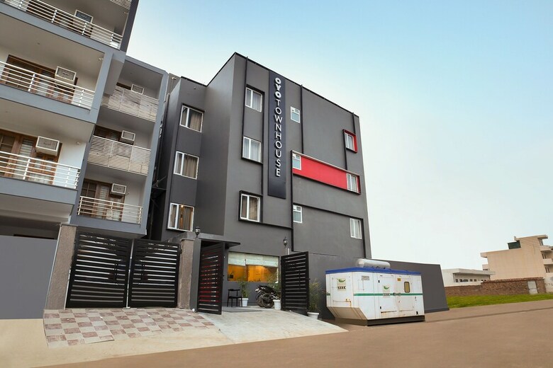 Hotel Oyo Townhouse 178  Sector 52