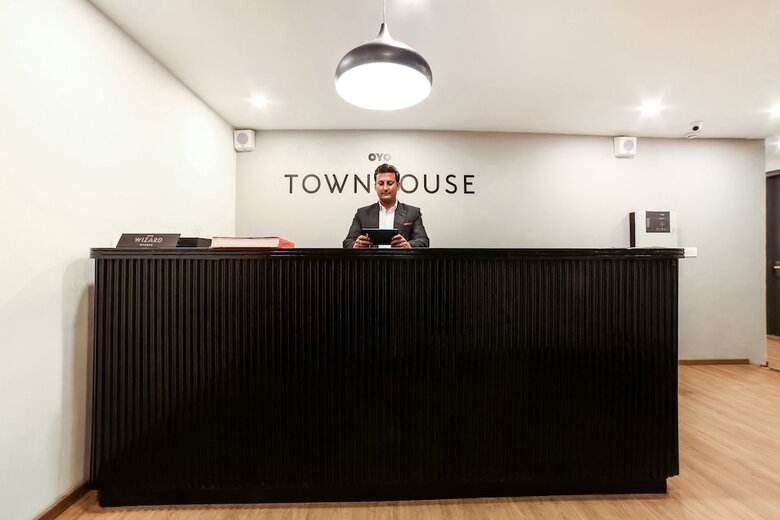 Hotel Oyo Townhouse 178  Sector 52