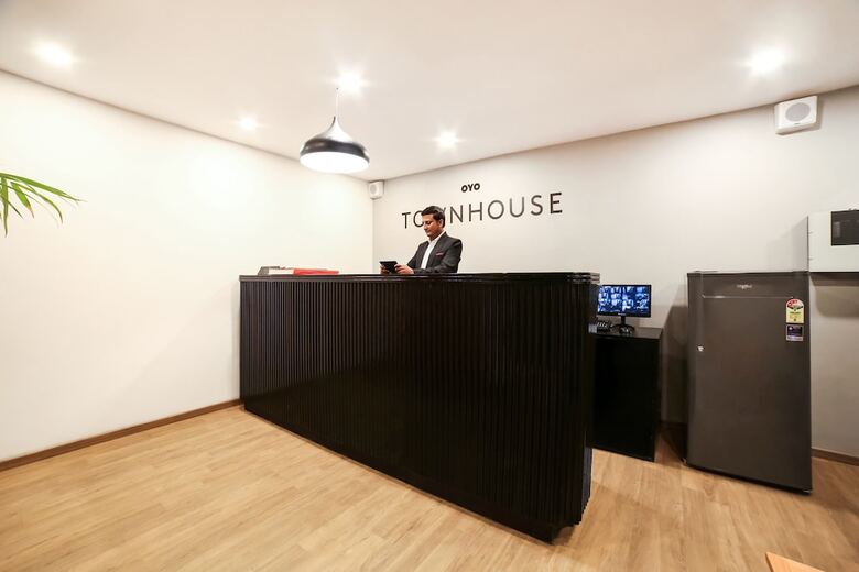 Hotel Oyo Townhouse 178  Sector 52