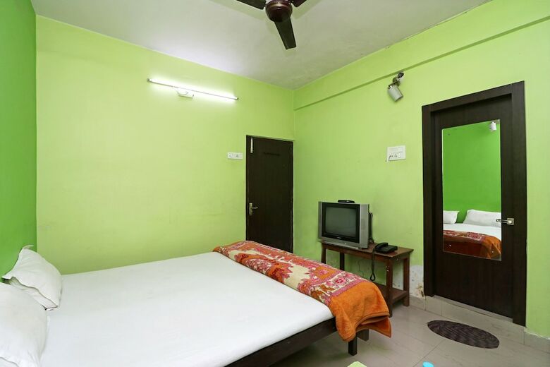 Spot On 42114 Hotel Ashoka