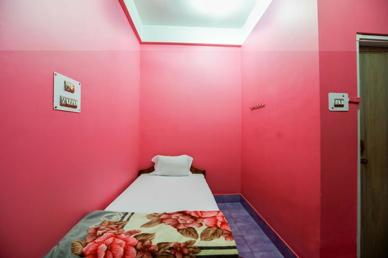Spot On 47626 Hotel A&a-2
