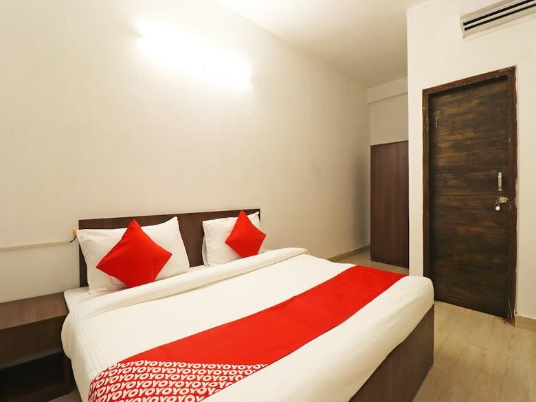 Hotel Oyo Flagship 39677 Haiderpur Rd