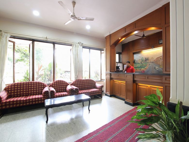 Oyo 41623 Hotel La Flor
