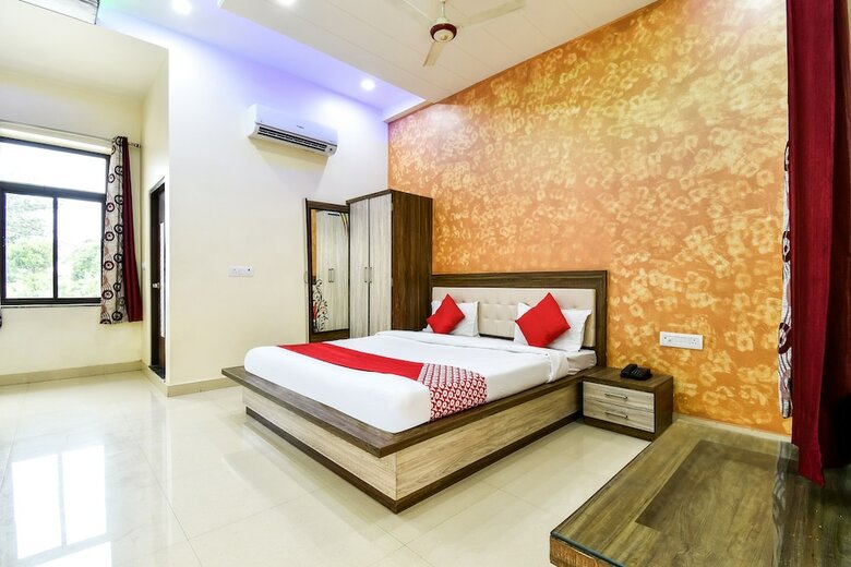Hotel Oyo 44607 Glorious Resort