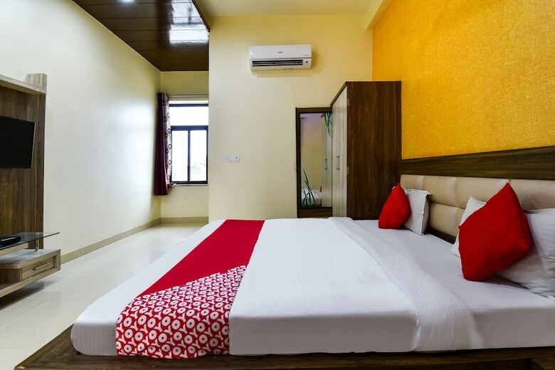 Hotel Oyo 44607 Glorious Resort