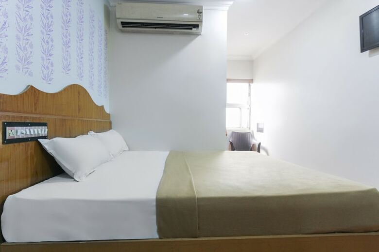 Spot On 46937 Hotel Paul Sornam Lodge