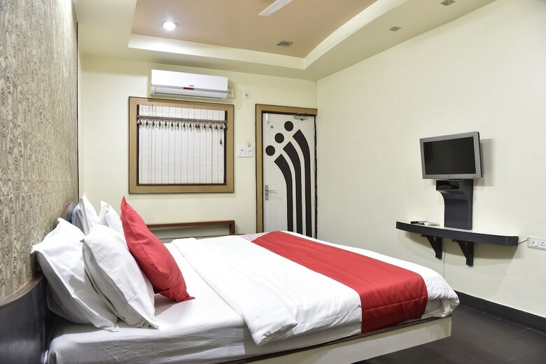 Oyo 49896 Hotel Ic Inn