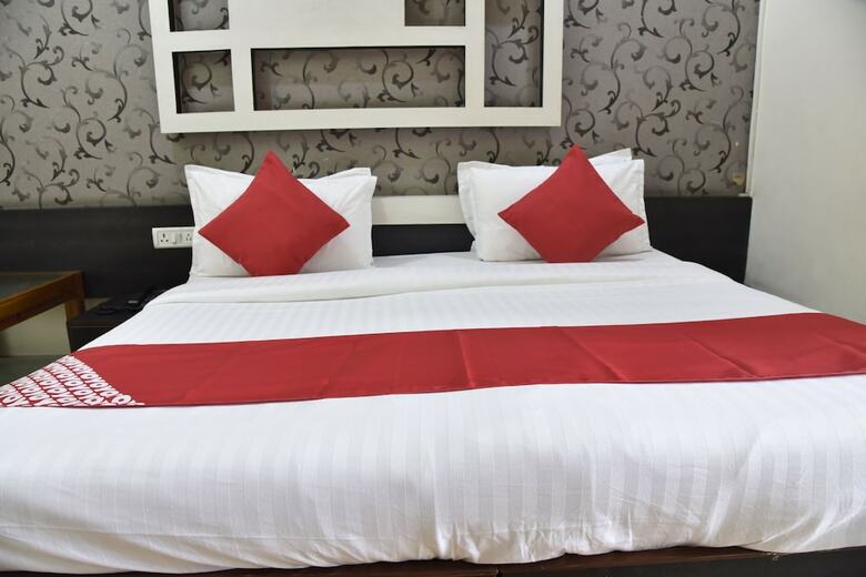 Oyo 49896 Hotel Ic Inn