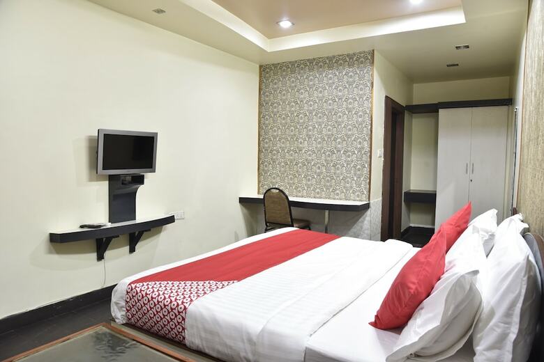 Oyo 49896 Hotel Ic Inn