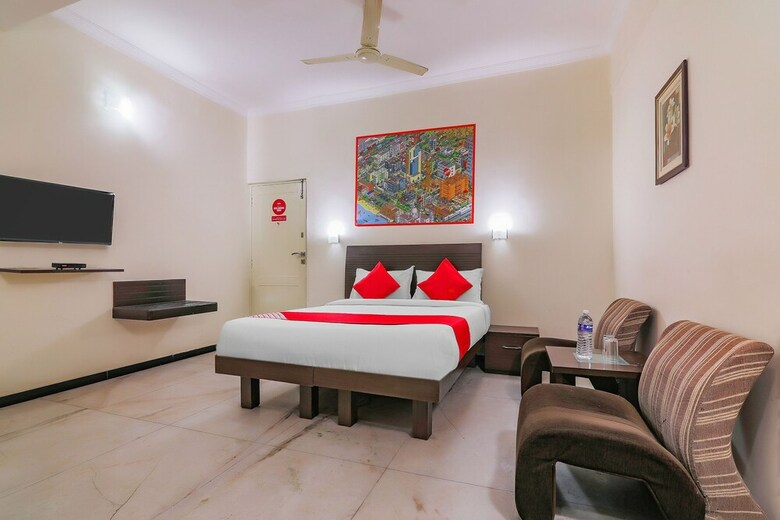 Oyo 42638 Hotel Planet Grande