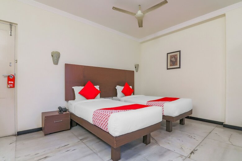 Oyo 42638 Hotel Planet Grande