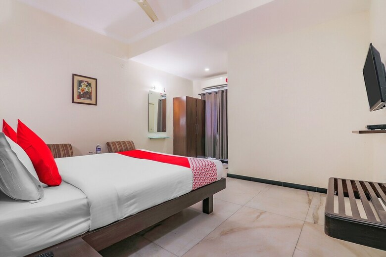 Oyo 42638 Hotel Planet Grande