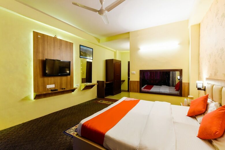 Oyo 1428 Hotel Sitara International