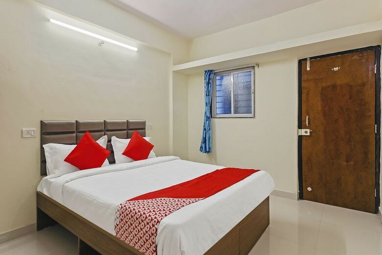 Oyo 42962 Alok Hotel