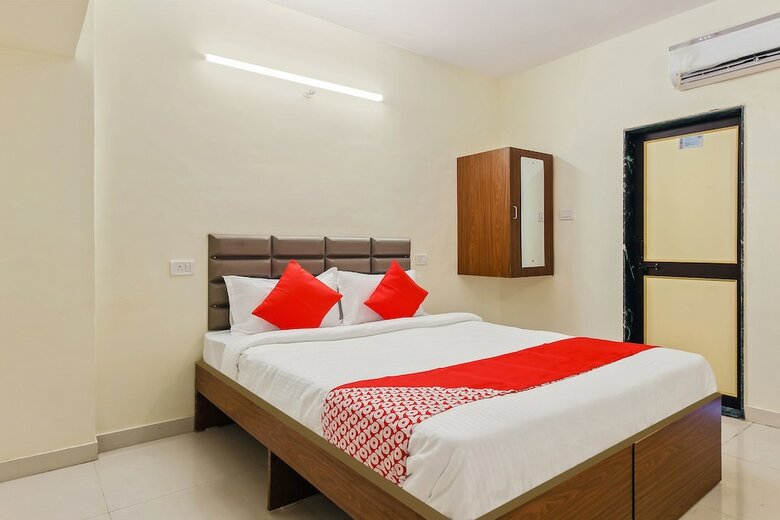 Oyo 42962 Alok Hotel
