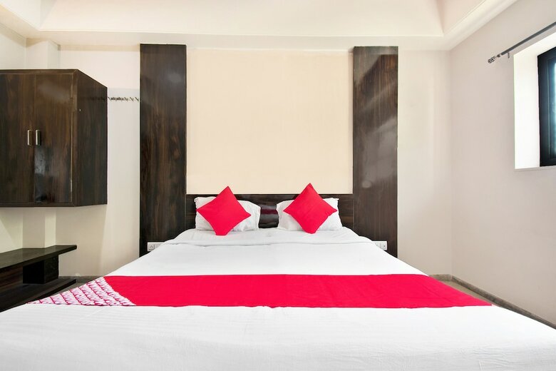 Hotel Oyo 39761 Mayura