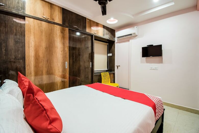 Hotel Oyo 37222 Kiran's Pride Service Apartment