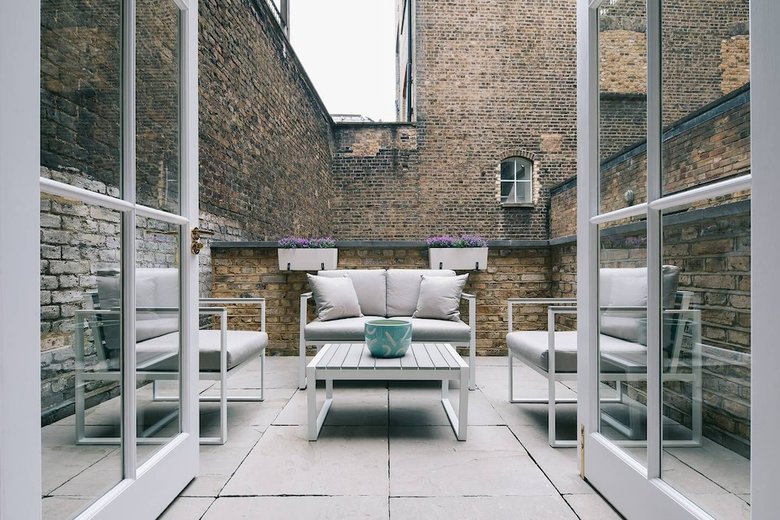 Charterhouse Apartments