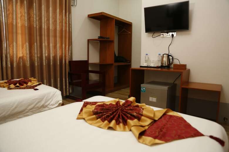 Mandalar May One Hotel