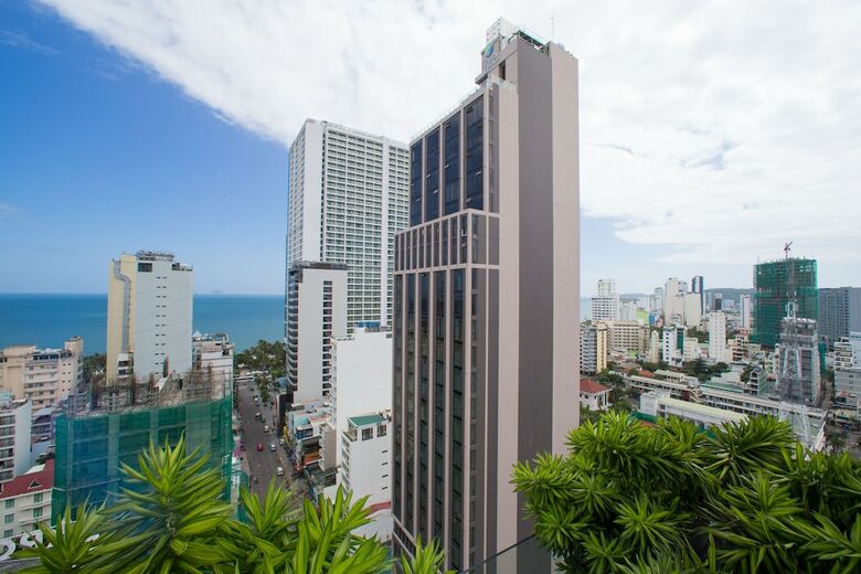 Green Beach Hotel Nha Trang