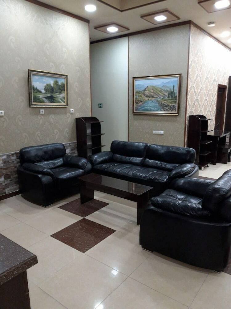 Hostal Shelter Hostel