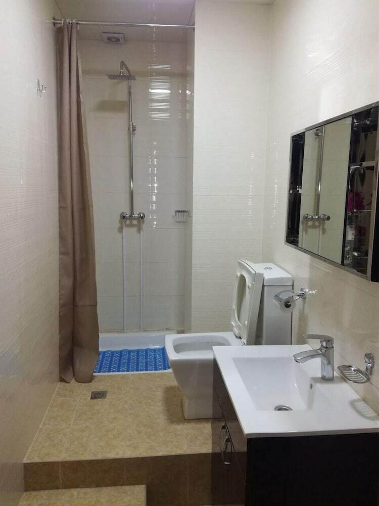 Hostal Shelter Hostel