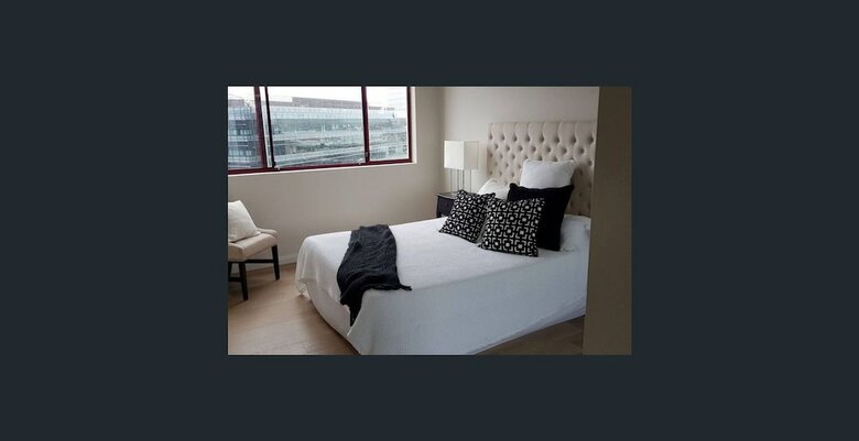 2 Bedroom Darling Harbour Apartment