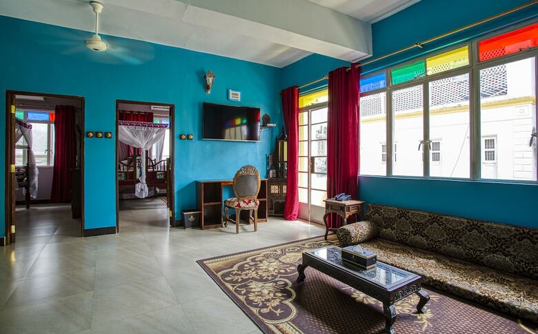 Freddie Mercury Apartments