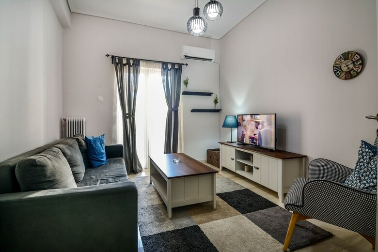 Apartamentos Daydreamers Flat Staircase To Neos Kosmos
