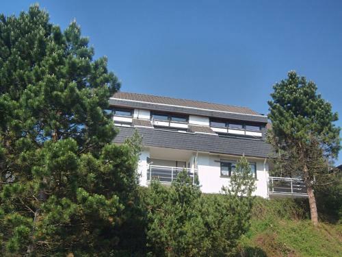 Spacious Apartment In Niedersfeld Near Lake