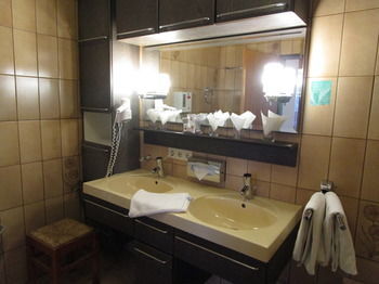 Ruchti's Hotel & Restaurant