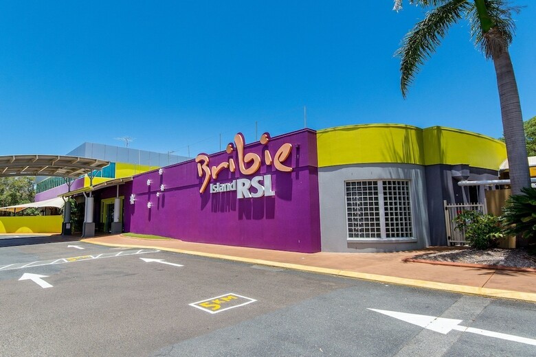 Immaculate First Floor Waterfront Unit - Welsby Pde, Bongaree