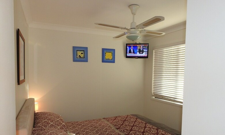 Immaculate First Floor Waterfront Unit - Welsby Pde, Bongaree