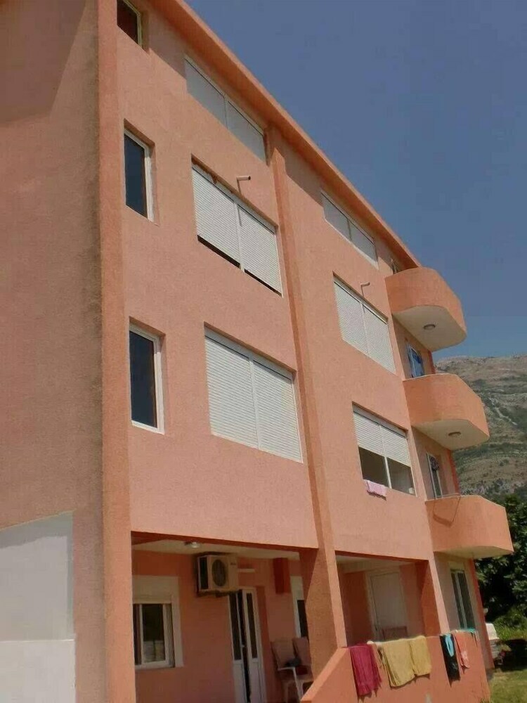 Apartmani Music