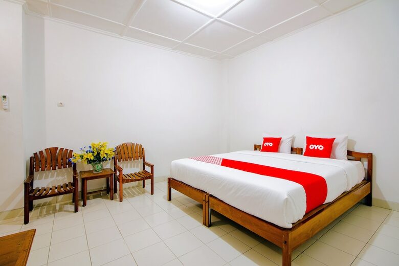 Hostal Oyo 1602 Trim Tiga Hotel