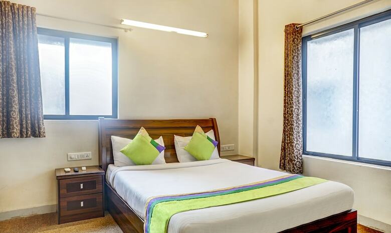 Treebo Trend Popular Hotel