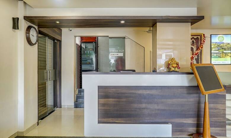 Treebo Trend Popular Hotel
