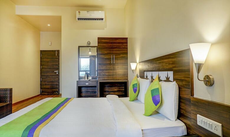 Treebo Trend Popular Hotel