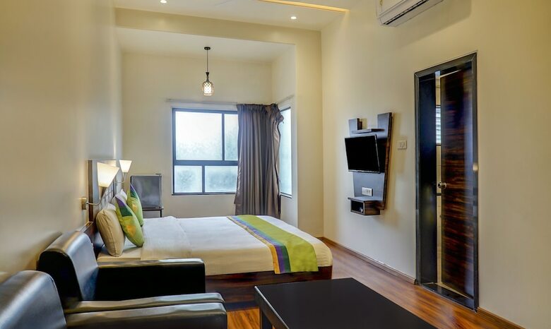 Treebo Trend Popular Hotel