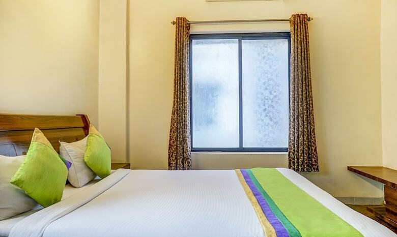 Treebo Trend Popular Hotel