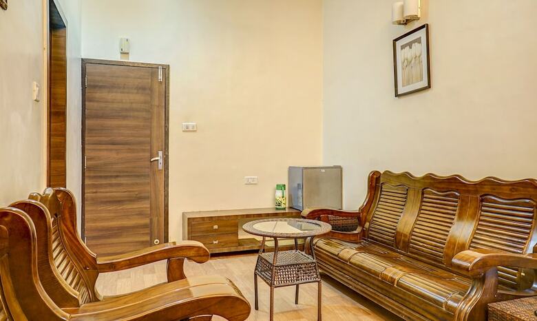Treebo Trend Popular Hotel