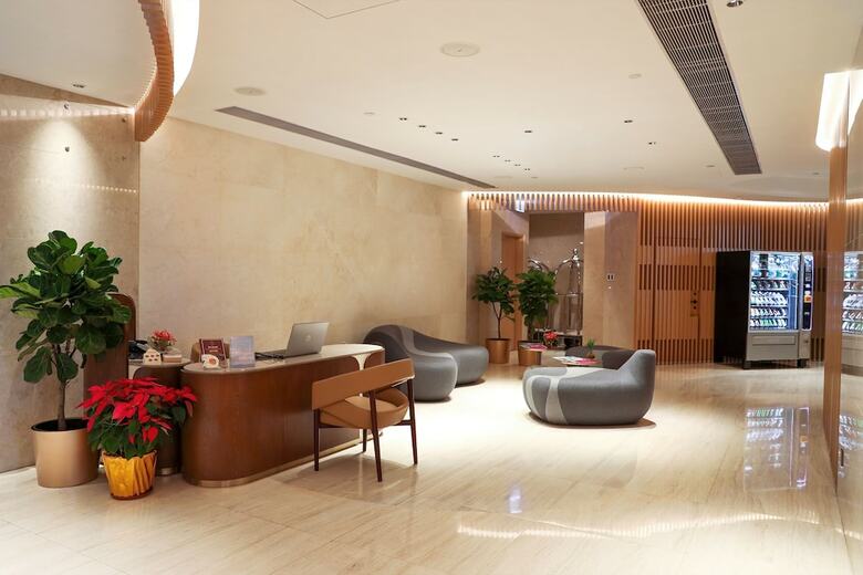 One-eight-one Hotel & Svc Residences